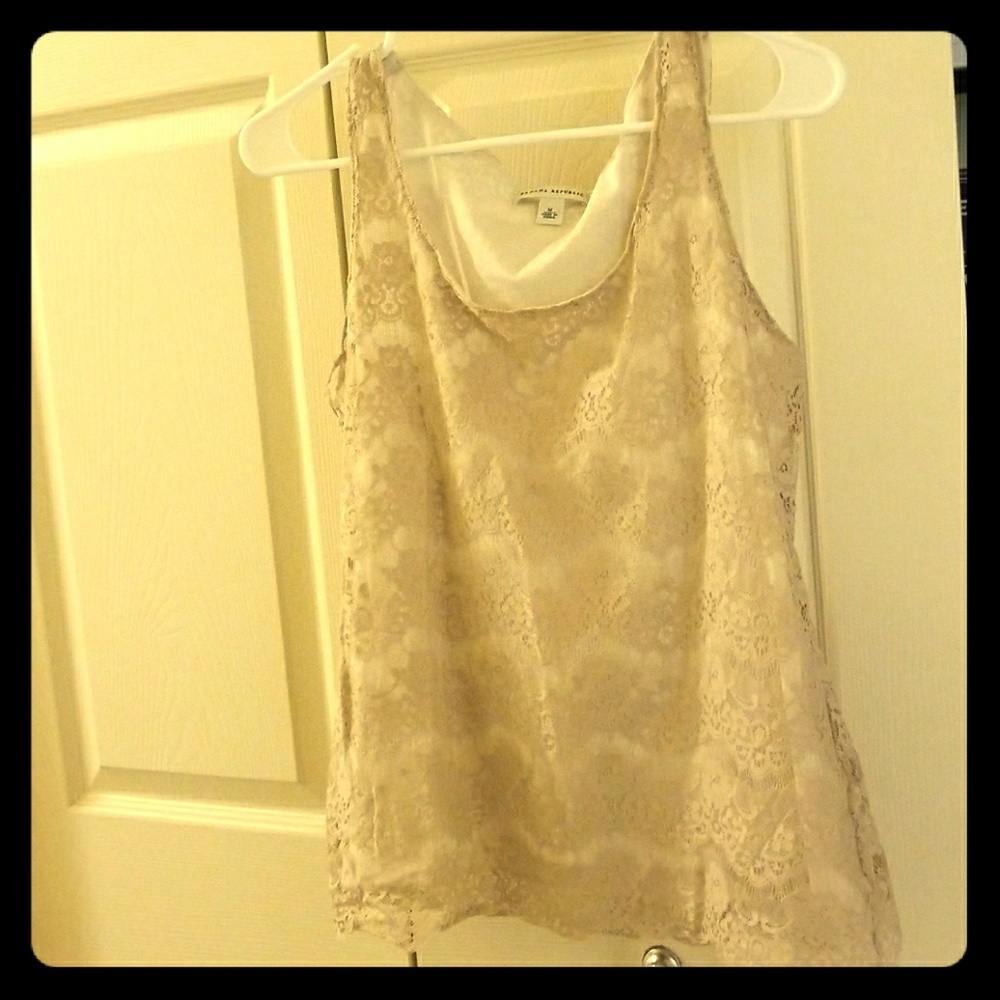 Banana Republic lace sleeveless top